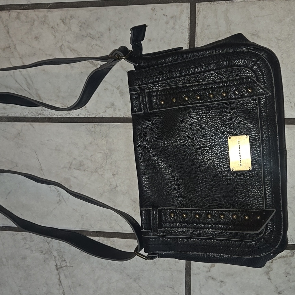 Harve Benard cross body